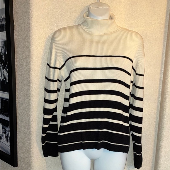 CHARTER CLUB Striped Ribbed Turtleneck Sweater - Black and White. Petite Large - Picture 3 of 12